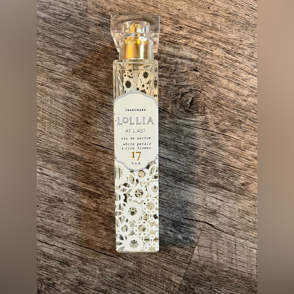 *DISCONTINUED* Lollia At Last White Petals and Rice Flower 1.69 FL OZ